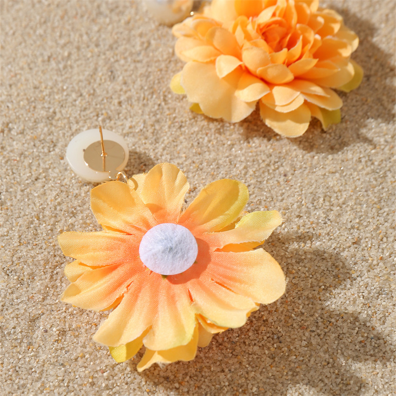 1 Pair Sweet Simple Style Flower Pearl Cloth Drop Earrings display picture 12