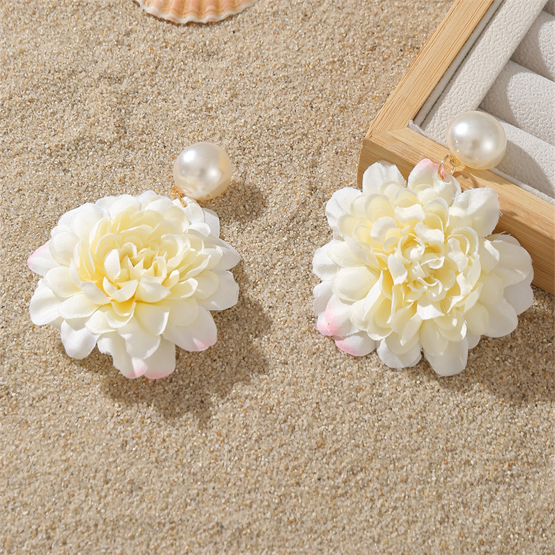 1 Paar Süss Einfacher Stil Blume Perle Tuch Tropfenohrringe display picture 38