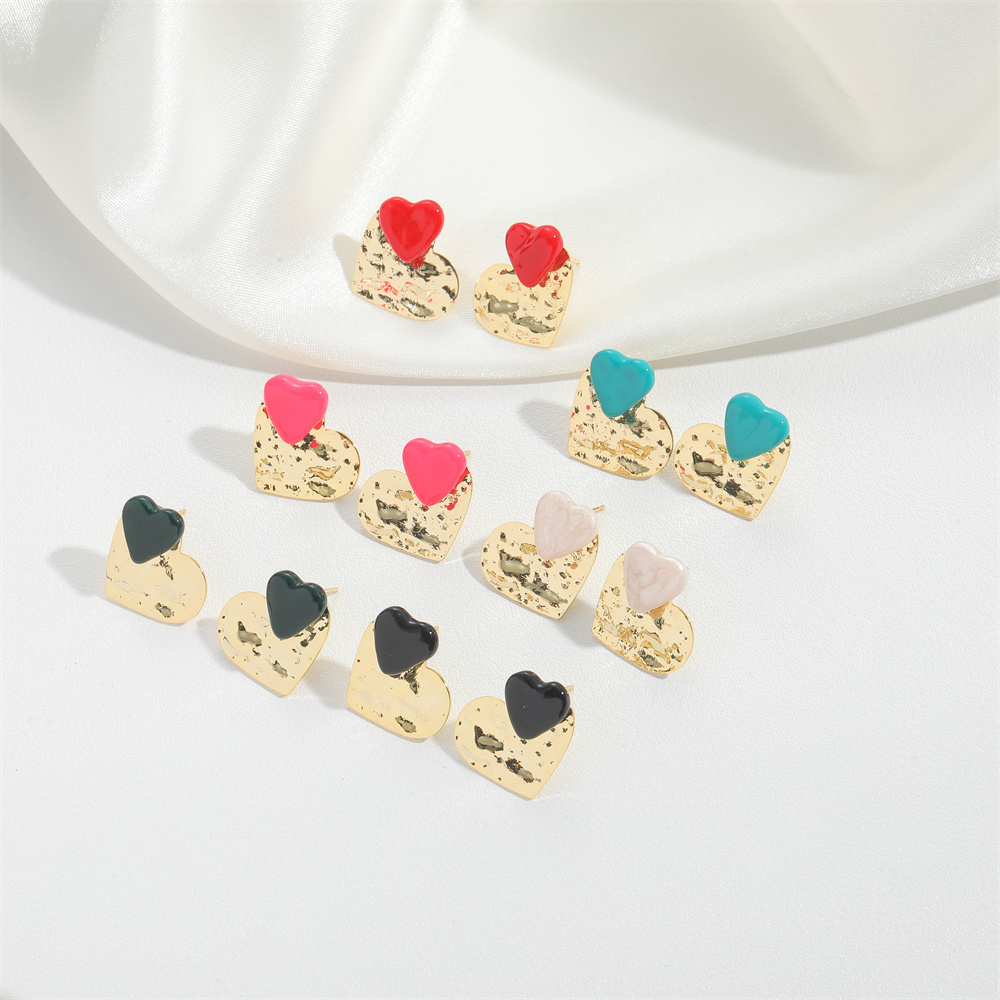 1 Pair Vintage Style Simple Style Commute Heart Shape Copper 14K Gold Plated Ear Studs display picture 2