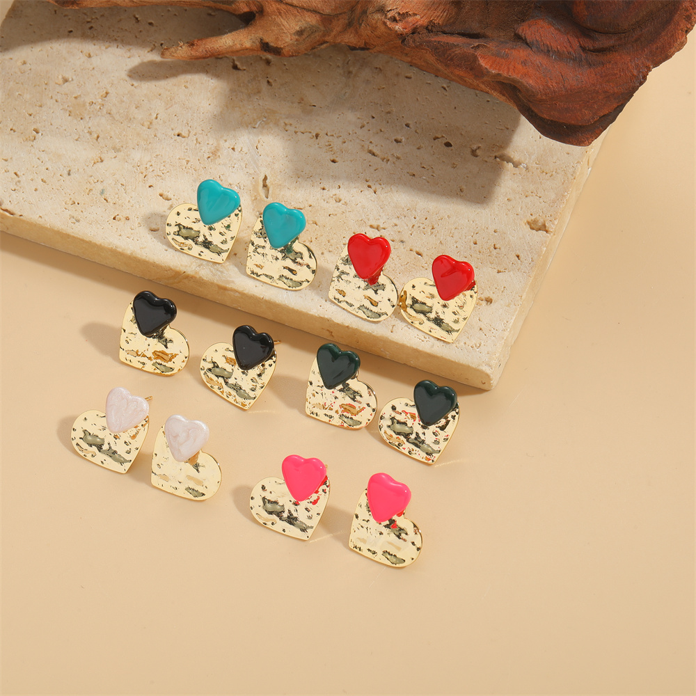 1 Pair Vintage Style Simple Style Commute Heart Shape Copper 14K Gold Plated Ear Studs display picture 5
