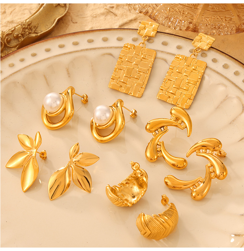 1 Pair Casual Simple Style Commute Quadrilateral Round Leaves Hollow Out Inlay 304 Stainless Steel Artificial Pearls 18K Gold Plated Drop Earrings display picture 2