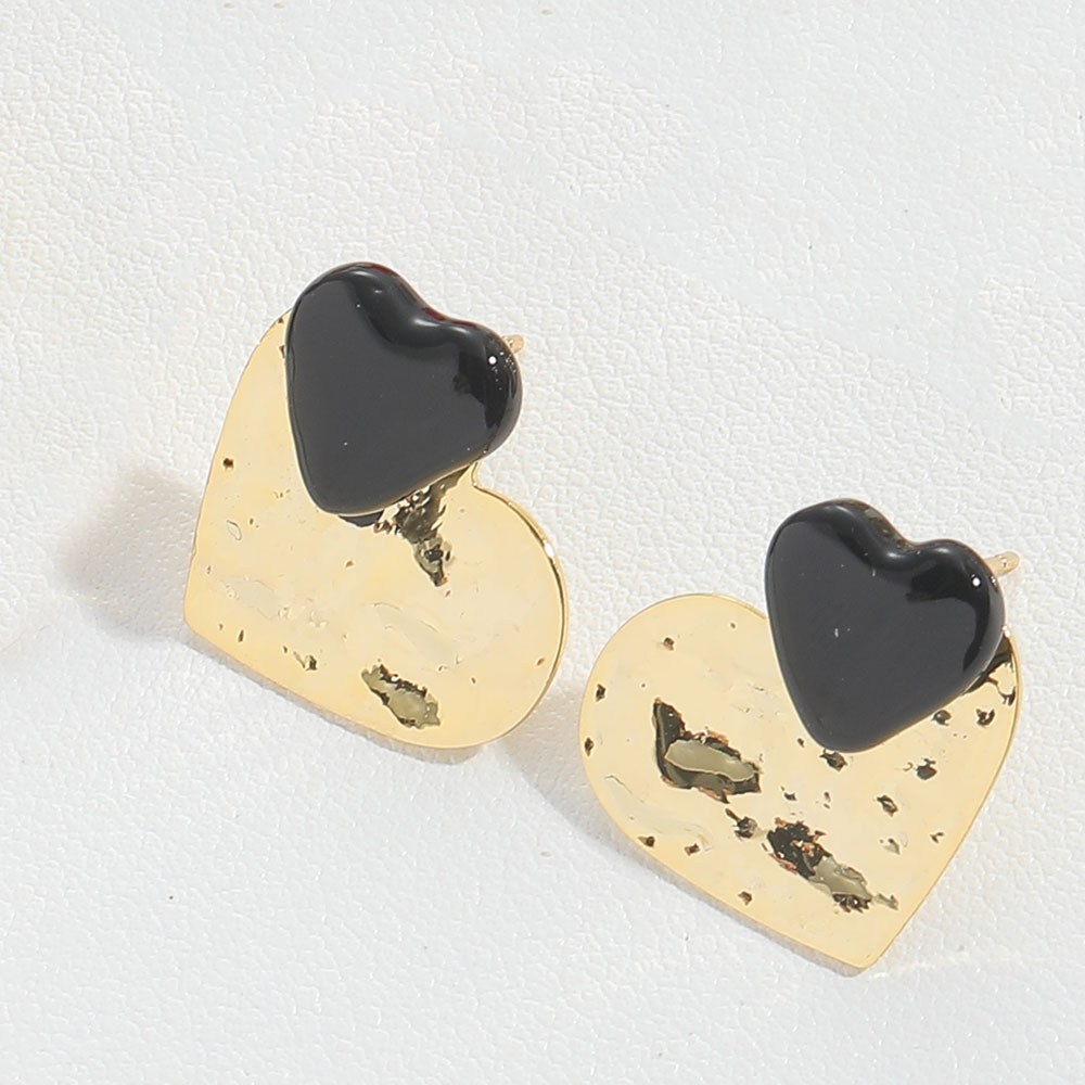 1 Pair Vintage Style Simple Style Commute Heart Shape Copper 14K Gold Plated Ear Studs display picture 9