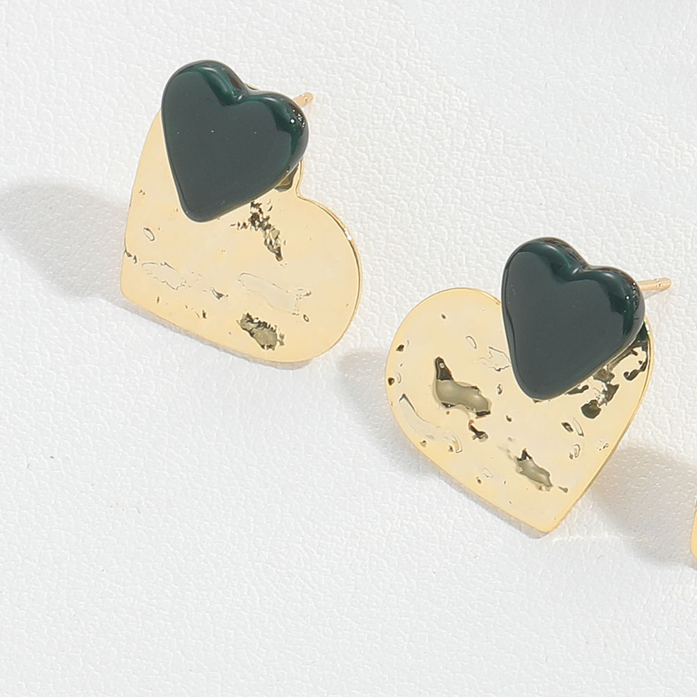 1 Pair Vintage Style Simple Style Commute Heart Shape Copper 14K Gold Plated Ear Studs display picture 11