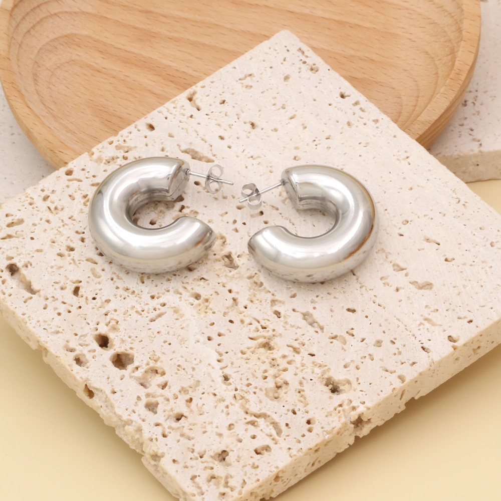 1 Pair Elegant Simple Style C Shape Polishing Plating 304 Stainless Steel 18K Gold Plated Ear Studs display picture 7