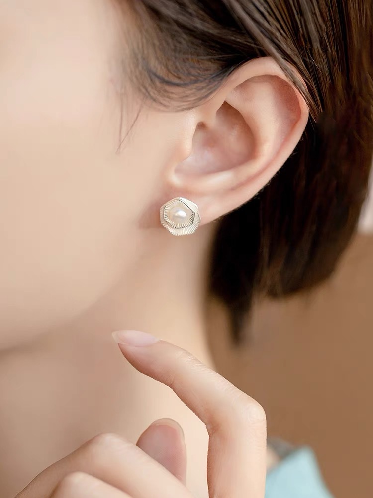 1 Pair Simple Style Flower Plating Inlay Sterling Silver Pearl Ear Studs display picture 4