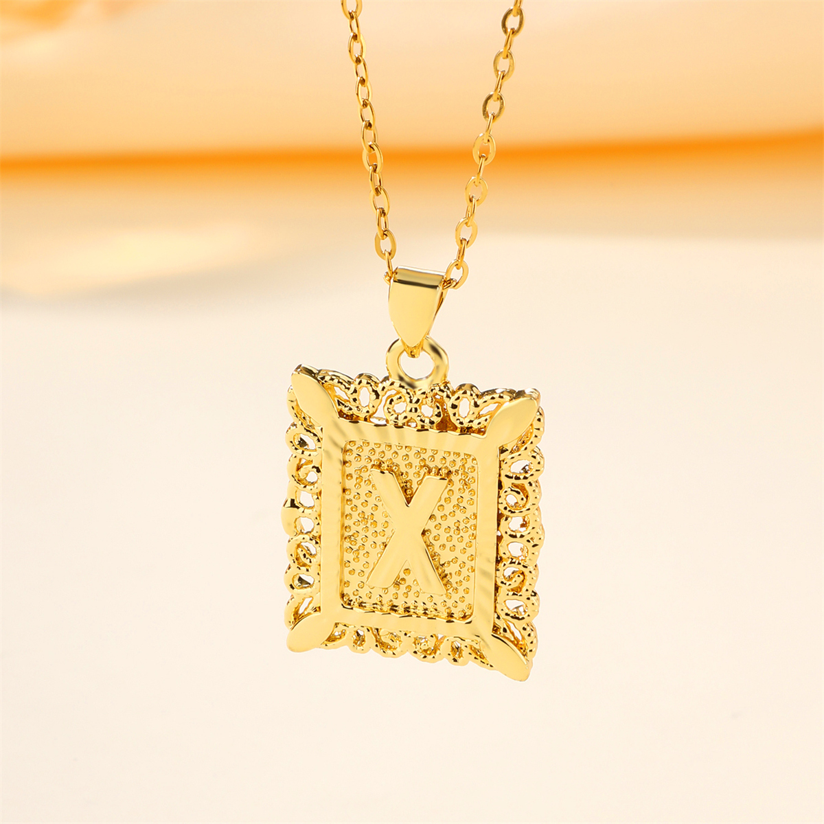 Cobre Chapados en oro de 18k Casual Ahuecar Letra Collar Colgante display picture 7