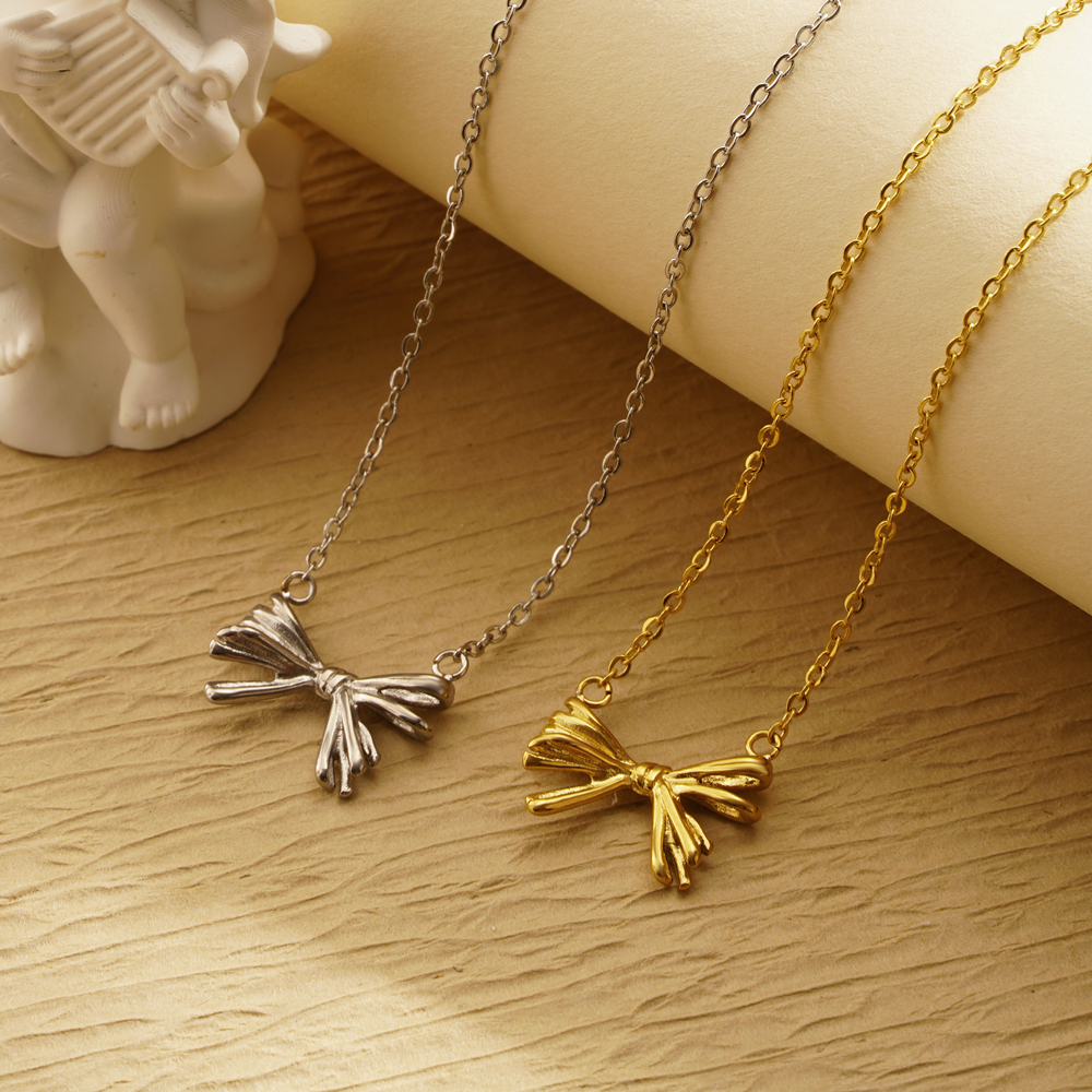 304 Stainless Steel 18K Gold Plated Simple Style Classic Style Plating Bow Knot Pendant Necklace display picture 5