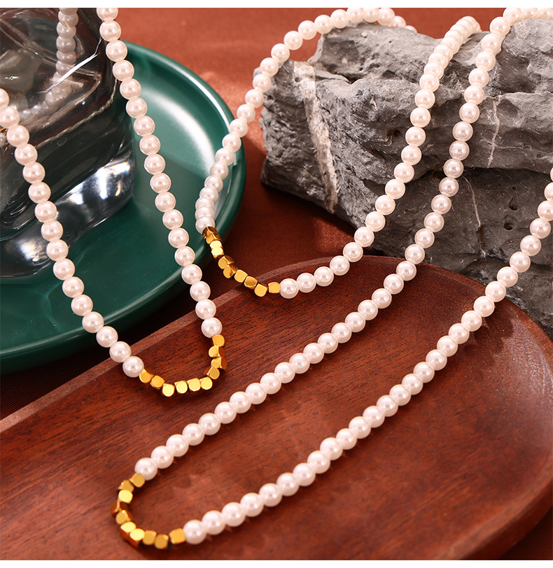 Wholesale Jewelry Casual Elegant Round 304 Stainless Steel Artificial Pearl 18K Gold Plated Beaded Plating Necklace display picture 1