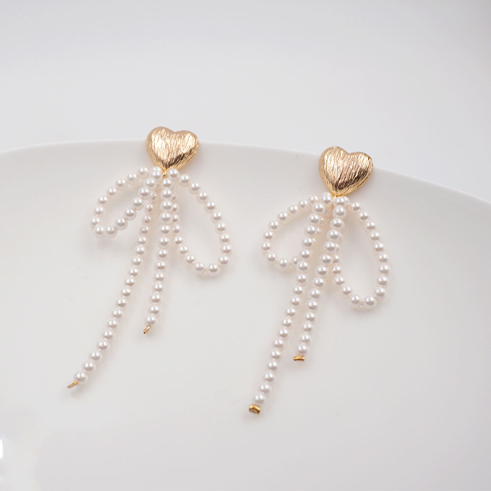 1 Pair Vintage Style Ethnic Style Heart Shape Bow Knot Beaded Plating Imitation Pearl Copper Gold Plated Drop Earrings display picture 6