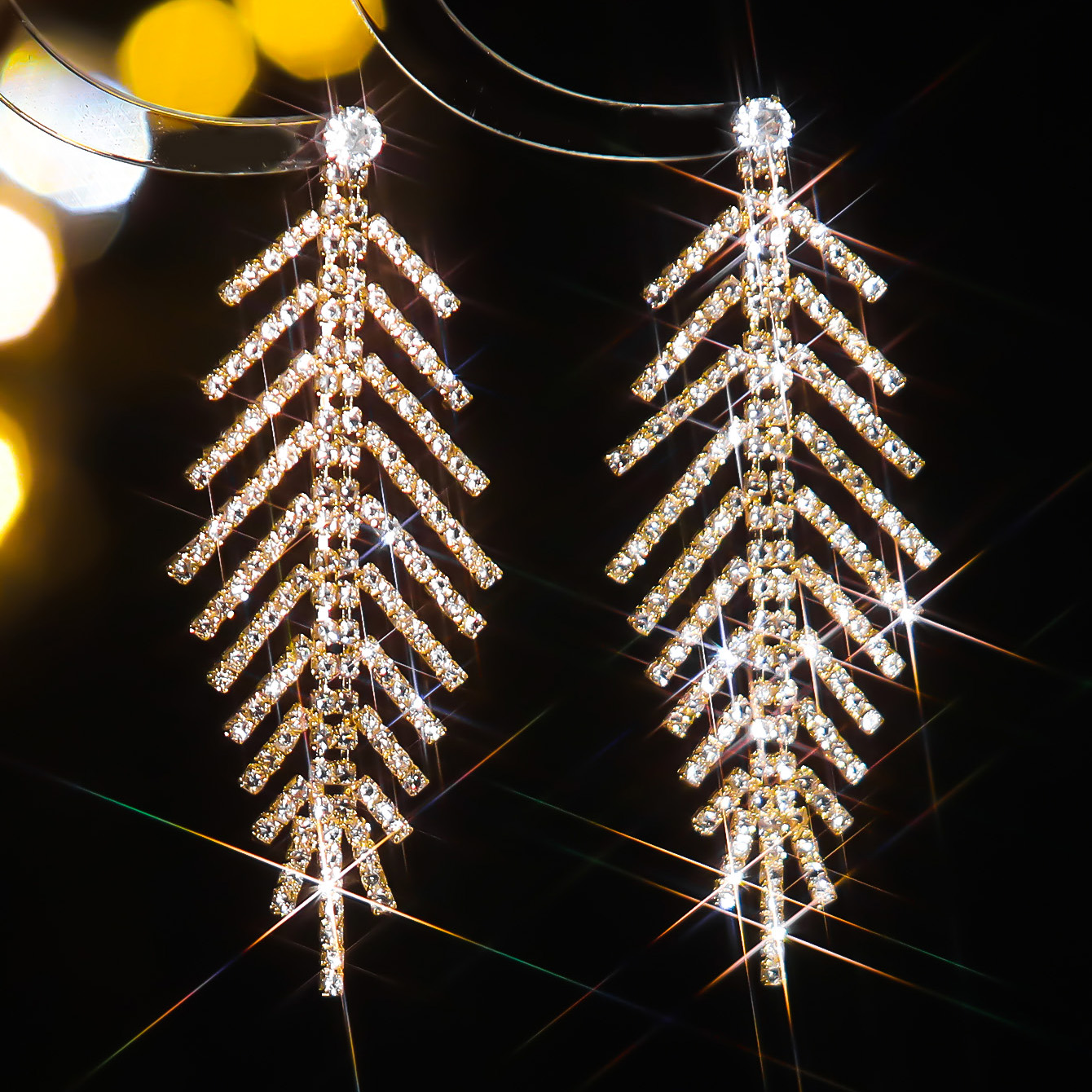 1 Pair Simple Style Classic Style Solid Color Inlay Copper Alloy Rhinestones Drop Earrings display picture 7