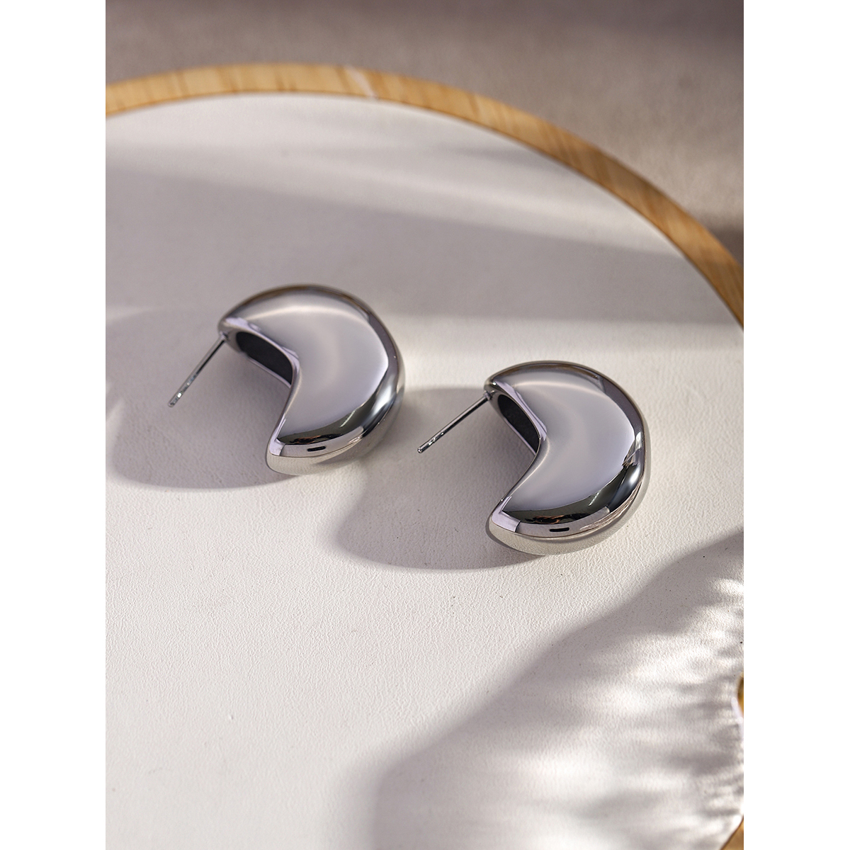 1 Pair IG Style Simple Style Moon Plating 316 Stainless Steel  18K Gold Plated Ear Studs display picture 9