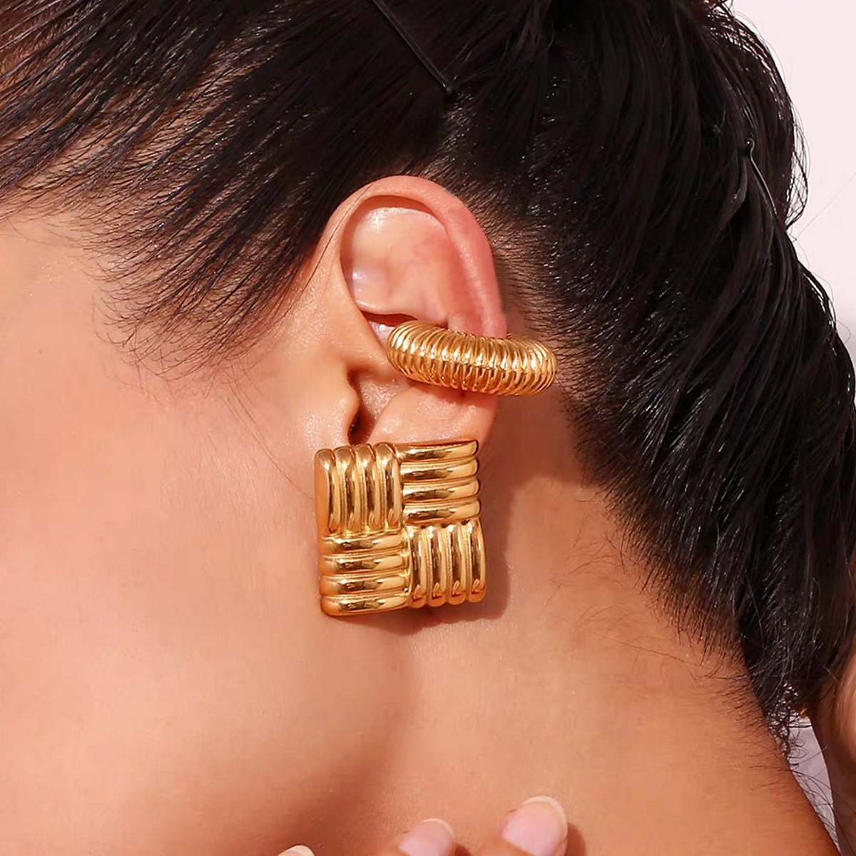 1 Pair Simple Style Classic Style Geometric Irregular Plating Arylic 18K Gold Plated Ear Studs display picture 9