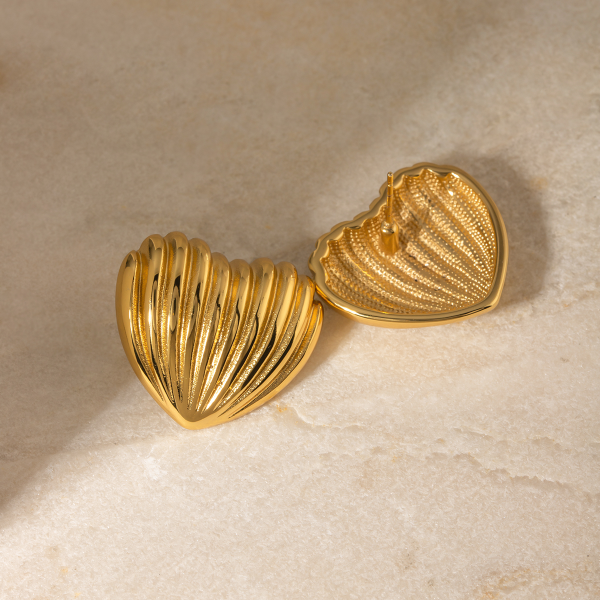 1 Pair IG Style Simple Style Heart Shape 304 Stainless Steel 18K Gold Plated Ear Studs display picture 4