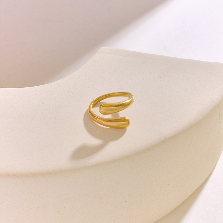 Einfacher Stil Klassischer Stil Einfarbig Edelstahl 304 18 Karat Vergoldet Ringe In Masse display picture 3