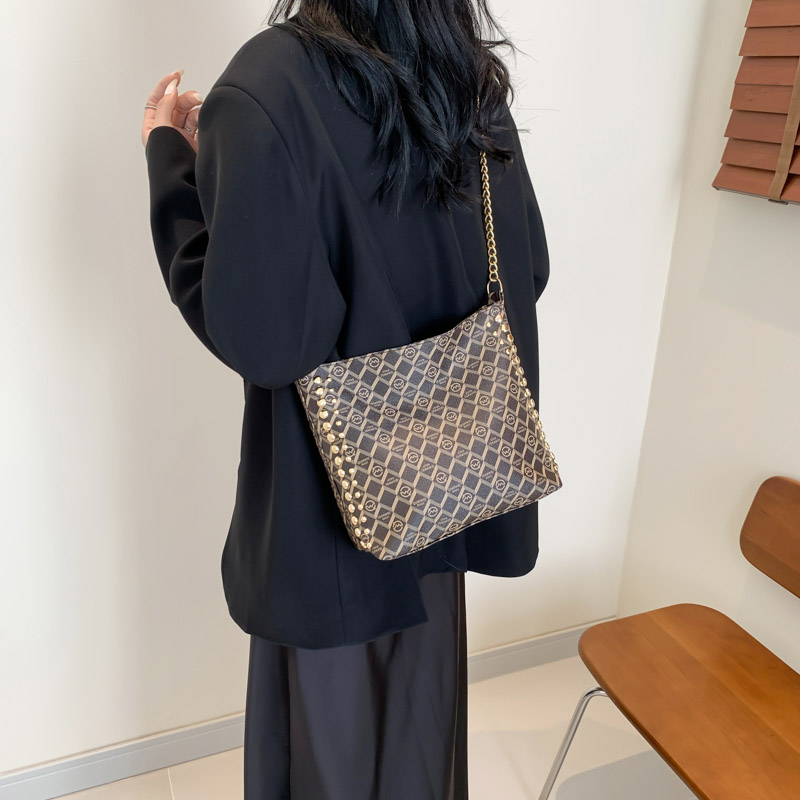 Women's Medium Pu Leather Argyle Vintage Style Classic Style Zipper Crossbody Bag display picture 3