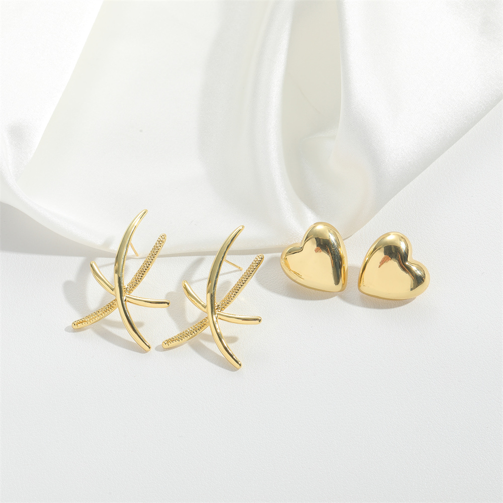 1 Pair Basic Modern Style Classic Style Heart Shape Inlay Copper Artificial Pearls Drop Earrings Ear Studs display picture 8