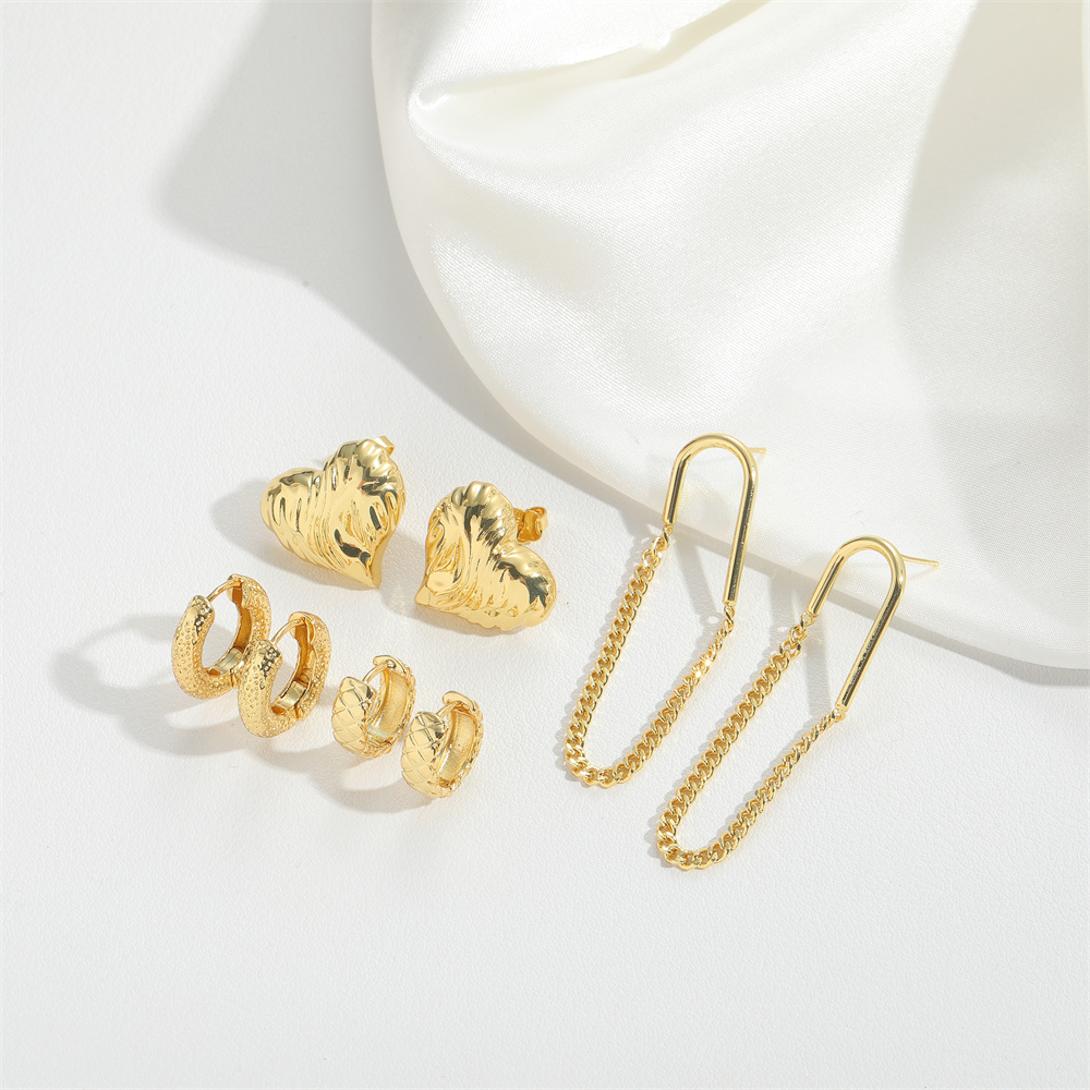 1 Pair Basic Modern Style Classic Style Heart Shape Enamel Copper Hoop Earrings Drop Earrings display picture 11