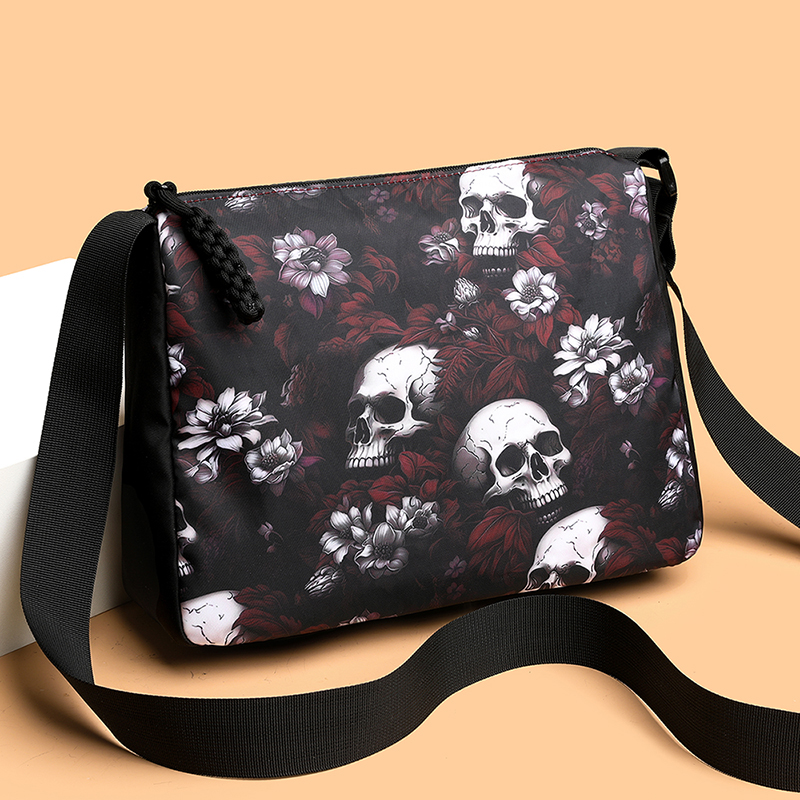 Women's Medium Canvas Skull Streetwear Zipper Crossbody Bag display picture 3