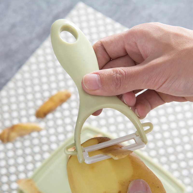 Simple Style Solid Color Plastic Cutter Chopping Board Peeler 3 Pieces Set display picture 7