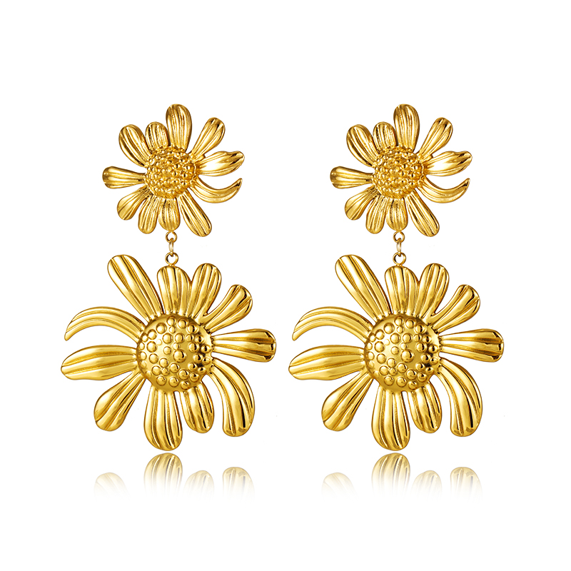 1 Pair Simple Style Flower Plating 304 Stainless Steel 18K Gold Plated Drop Earrings display picture 14