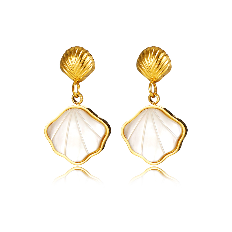 1 Paire Style Moderne Style Simple Style Classique Coquille Placage Incruster Acier Inoxydable 304 Blanc Shell Plaqué Or 18K Boucles D'oreilles display picture 16