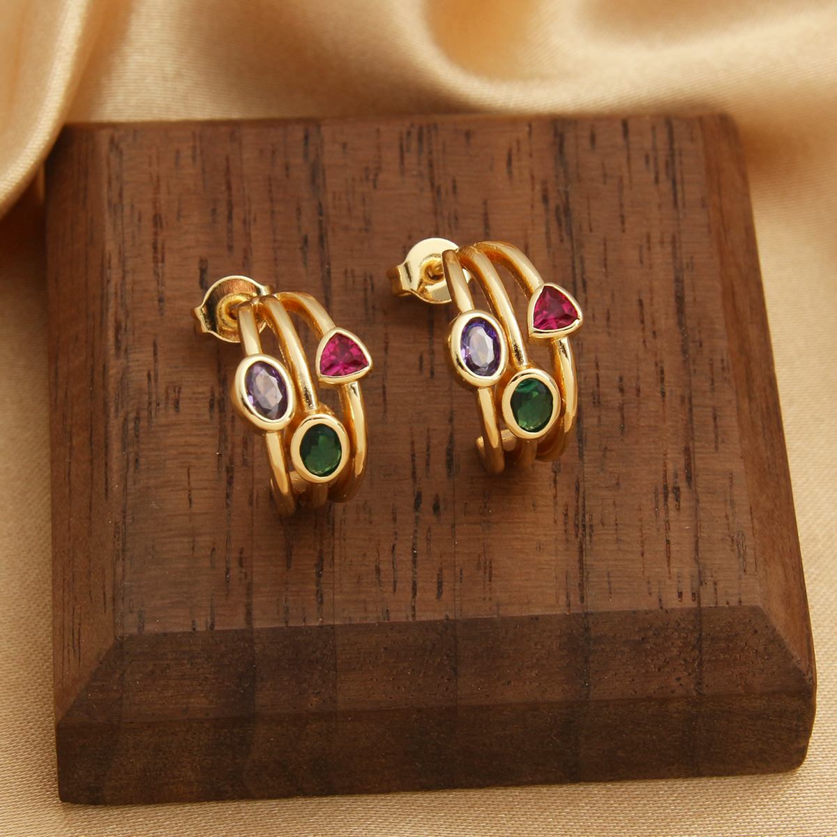 1 Pair Luxurious Simple Style Geometric Plating Inlay Copper Zircon 18K Gold Plated Ear Studs display picture 1