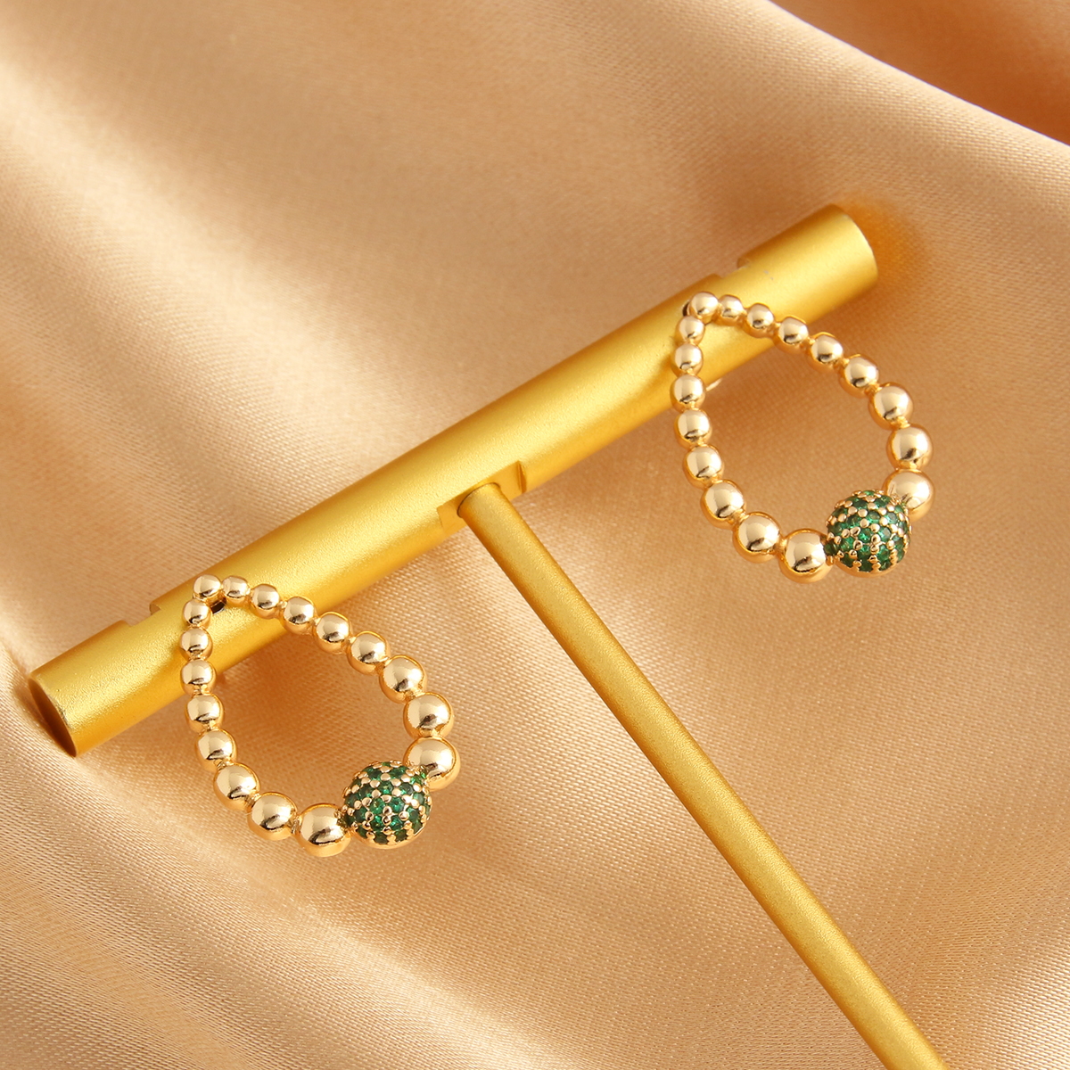 1 Pair Simple Style Classic Style Water Droplets Plating Inlay Copper Zircon 18K Gold Plated Ear Studs display picture 5