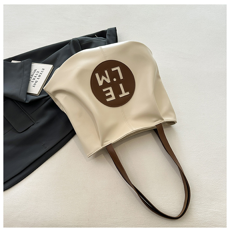 Women's Medium Pu Leather Letter Solid Color Basic Classic Style Sewing Thread Zipper Shoulder Bag display picture 5