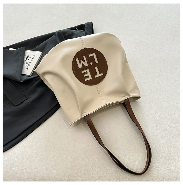 Women's Medium Pu Leather Letter Solid Color Basic Classic Style Sewing Thread Zipper Shoulder Bag display picture 7
