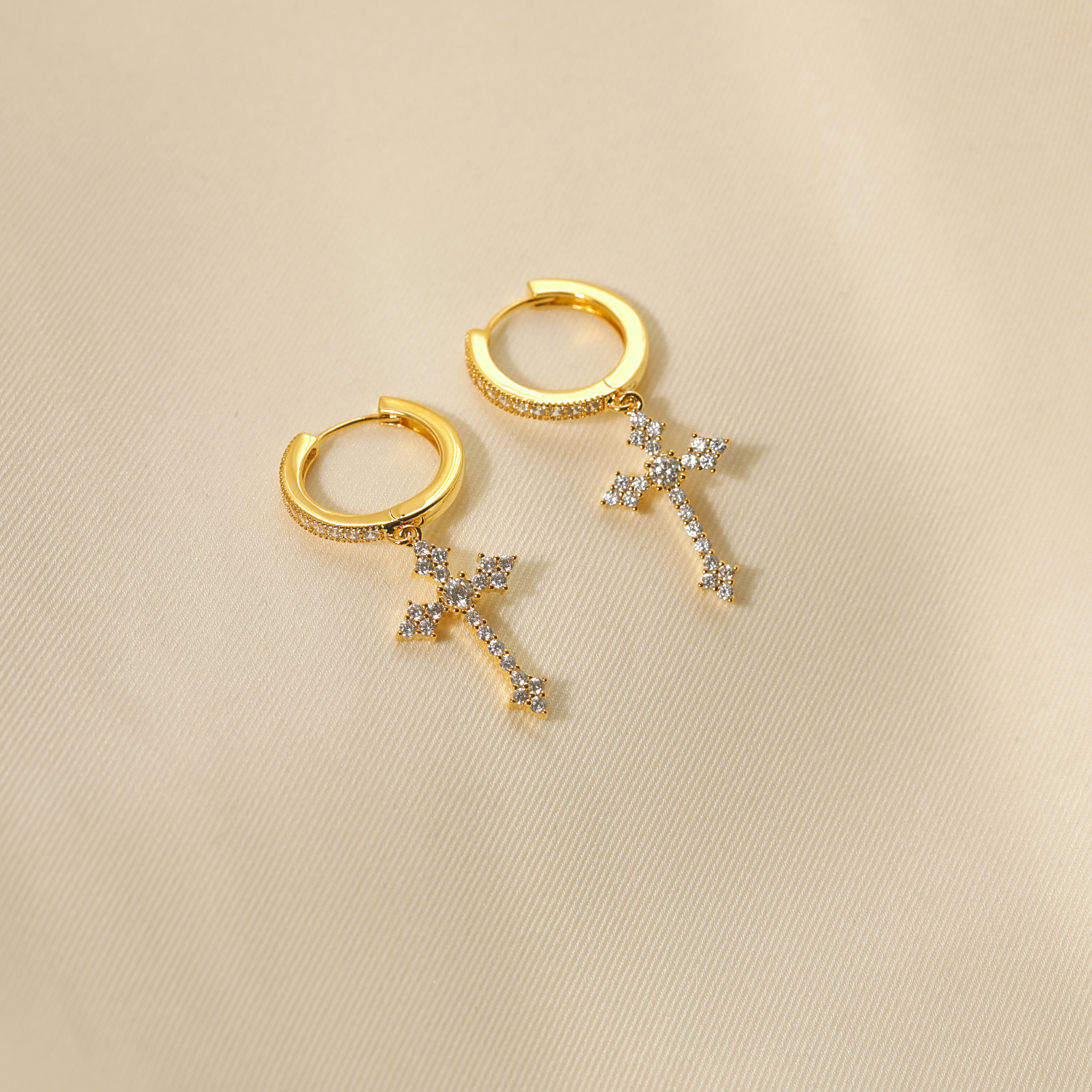 1 Pair Modern Style Simple Style Cross Pearl Plating Inlay Copper Zircon 18K Gold Plated Drop Earrings display picture 4