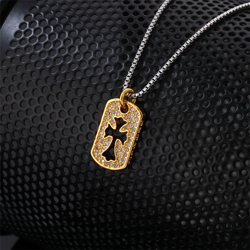 Wholesale Hip-Hop Luxurious Rock Cross 304 Stainless Steel Copper Plating K Gold Plated Pendant Necklace display picture 4