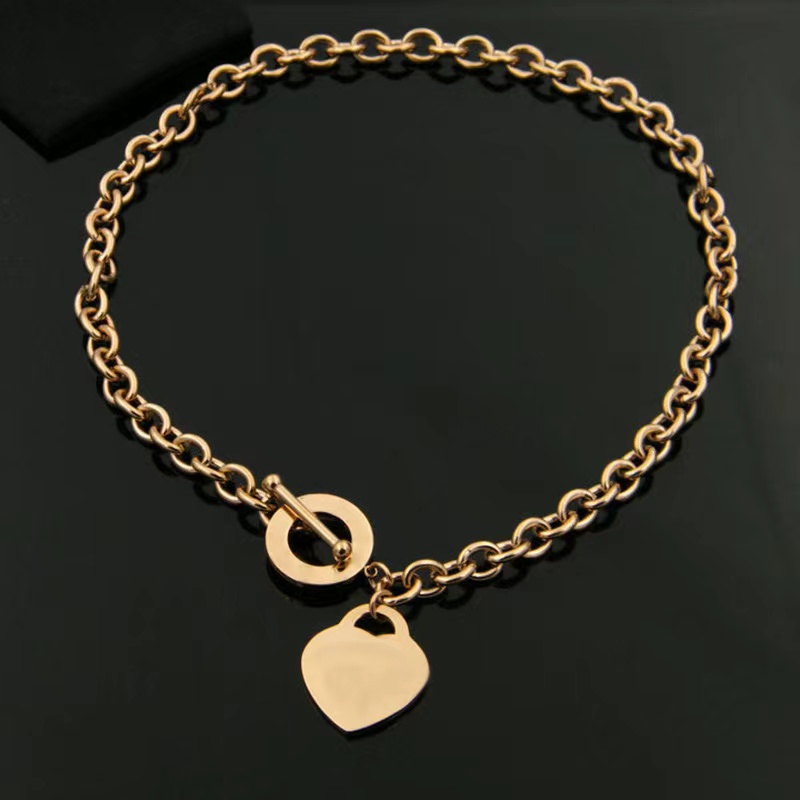 Titanium Steel 18K Gold Plated Simple Style Classic Style Plating Heart Shape Necklace display picture 1