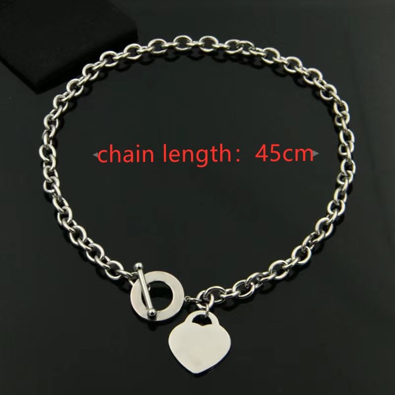 Titanium Steel 18K Gold Plated Simple Style Classic Style Plating Heart Shape Necklace display picture 2
