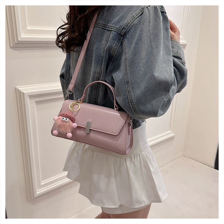 Women's Medium Pu Leather Solid Color Classic Style Sewing Thread Lock Clasp Crossbody Bag display picture 11