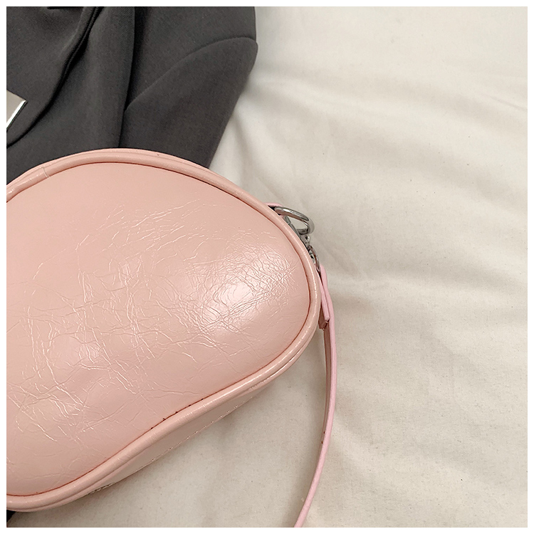 Women's Medium Pu Leather Solid Color Classic Style Streetwear Sewing Thread Zipper Crossbody Bag display picture 9