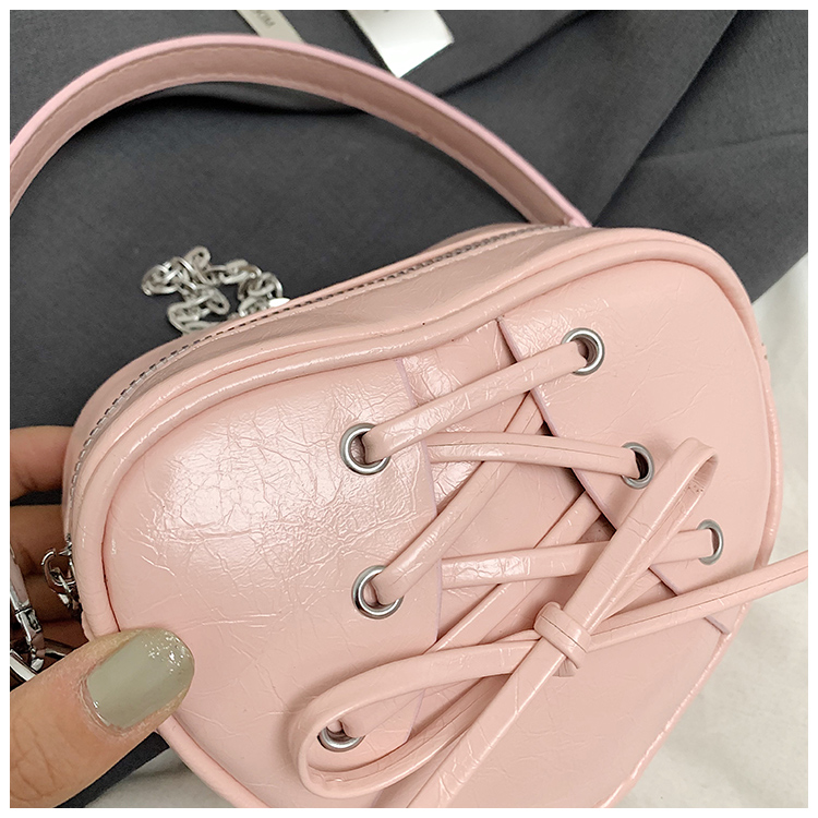 Women's Medium Pu Leather Solid Color Classic Style Streetwear Sewing Thread Zipper Crossbody Bag display picture 6