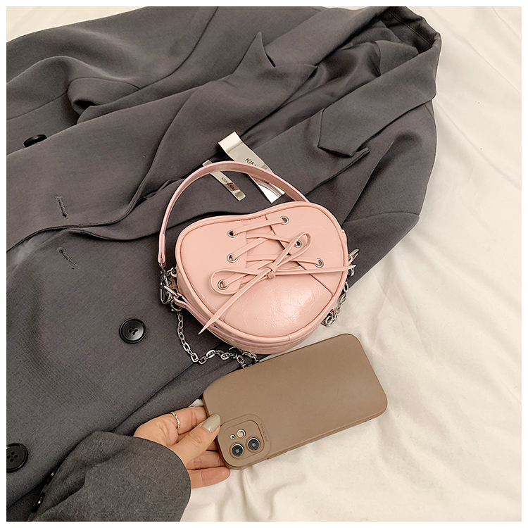 Women's Medium Pu Leather Solid Color Classic Style Streetwear Sewing Thread Zipper Crossbody Bag display picture 3