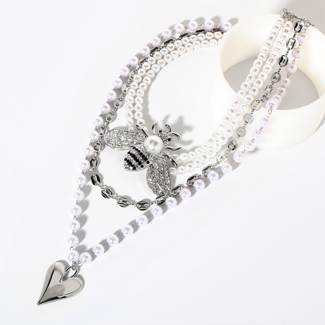 Wholesale Jewelry Elegant Simple Style Heart Shape Bee Alloy Plastic Rhinestones Silver Plated Beaded Inlay Layered Necklaces display picture 9