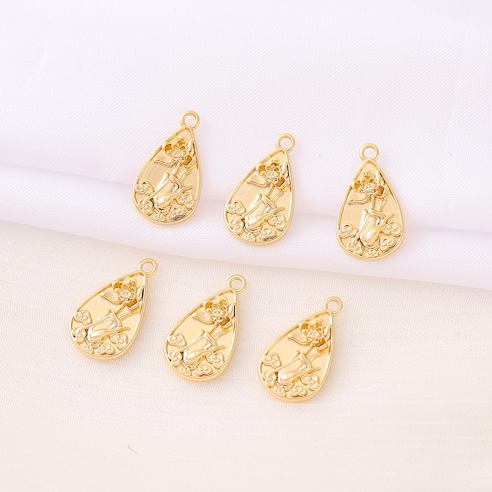 Modern Style Classic Style Water Droplets Flower 18K Gold Plated Copper Wholesale Jewelry Accessories display picture 1