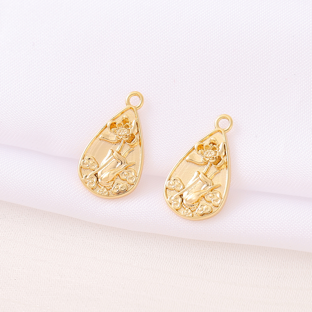 Modern Style Classic Style Water Droplets Flower 18K Gold Plated Copper Wholesale Jewelry Accessories display picture 5
