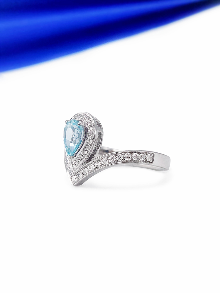 18K White Blue Diamond V-Shaped Crown Water Drop Surrounding Main Stone 0.60ct Auxiliary Stone 0.23ct44p Gold Weight: 3.3.G Net Weight 3.13G display picture 5