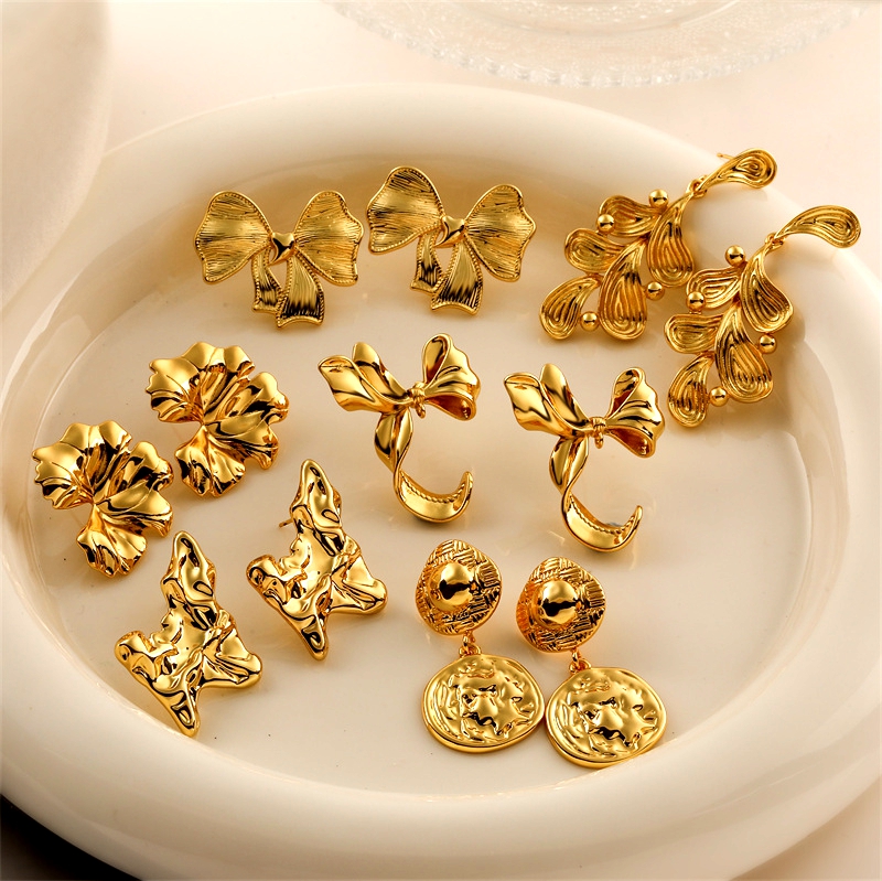 1 Pair Elegant Streetwear Bow Knot Plating Copper Ear Studs display picture 6