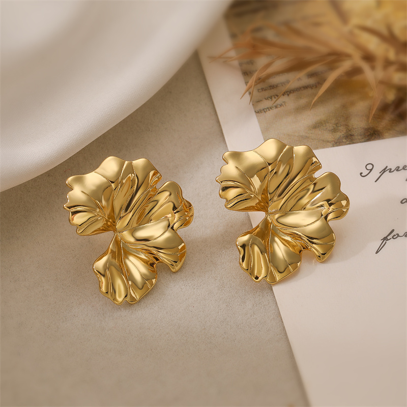1 Pair Elegant Streetwear Bow Knot Plating Copper Ear Studs display picture 7