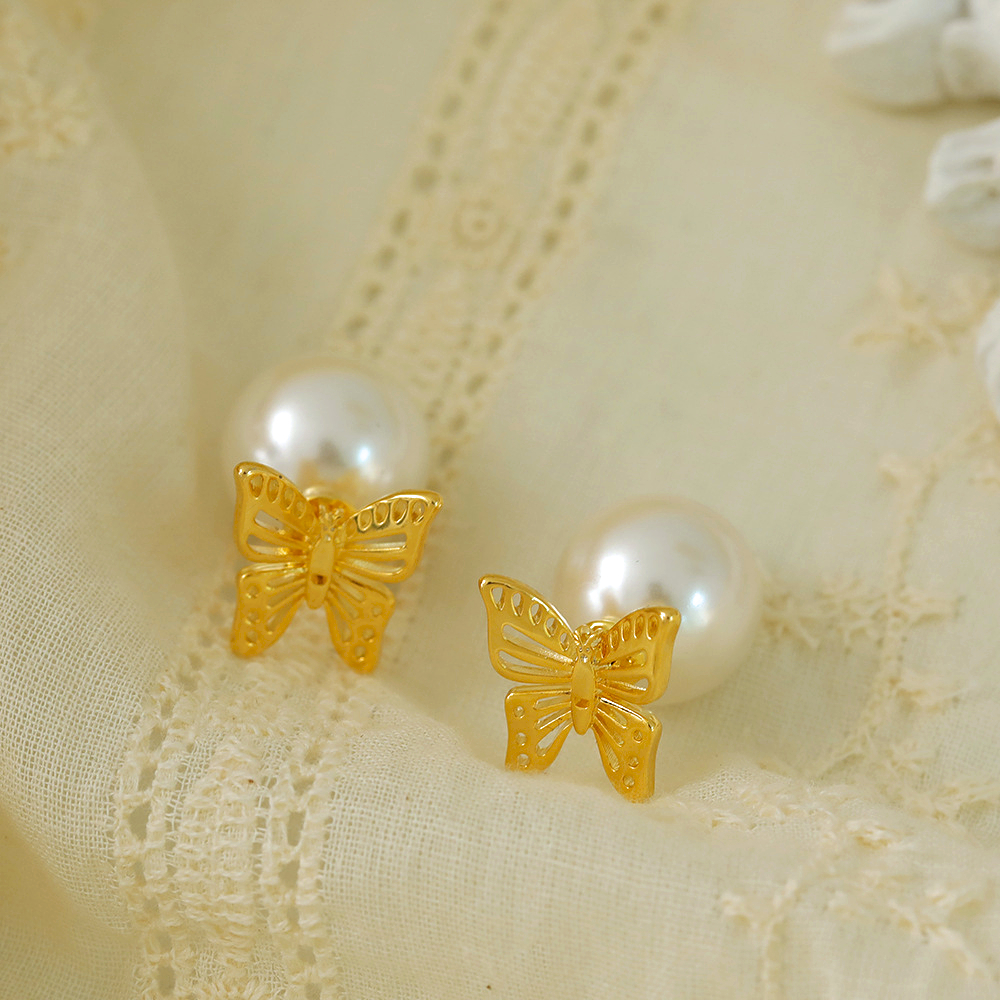 1 Pair Princess French Style Sweet Butterfly Hollow Out Inlay Copper Pearl 14K Gold Plated Ear Studs display picture 4