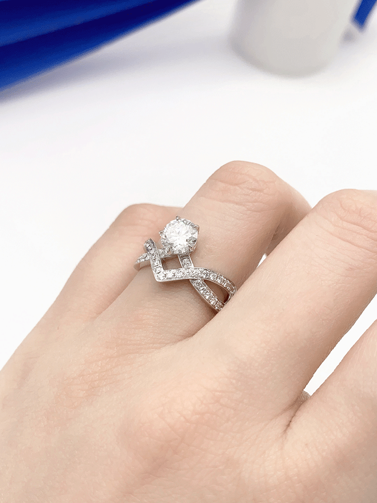 Crown V-Shaped Empty Support 18K Main Stone 1.00ct Auxiliary Stone Weight 4.17G Net Weight 3.88G display picture 7