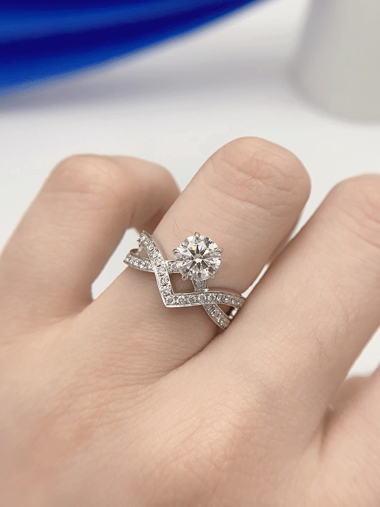 Crown V-Shaped Empty Support 18K Main Stone 1.00ct Auxiliary Stone Weight 4.17G Net Weight 3.88G display picture 5