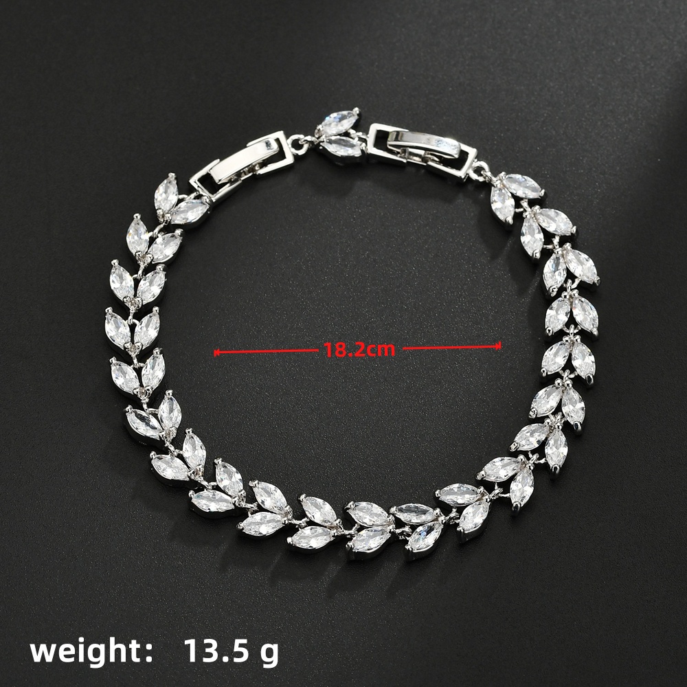 Wholesale Elegant Shiny Color Block Brass Polishing Plating Inlay White Gold Plated Zircon Bracelets display picture 5