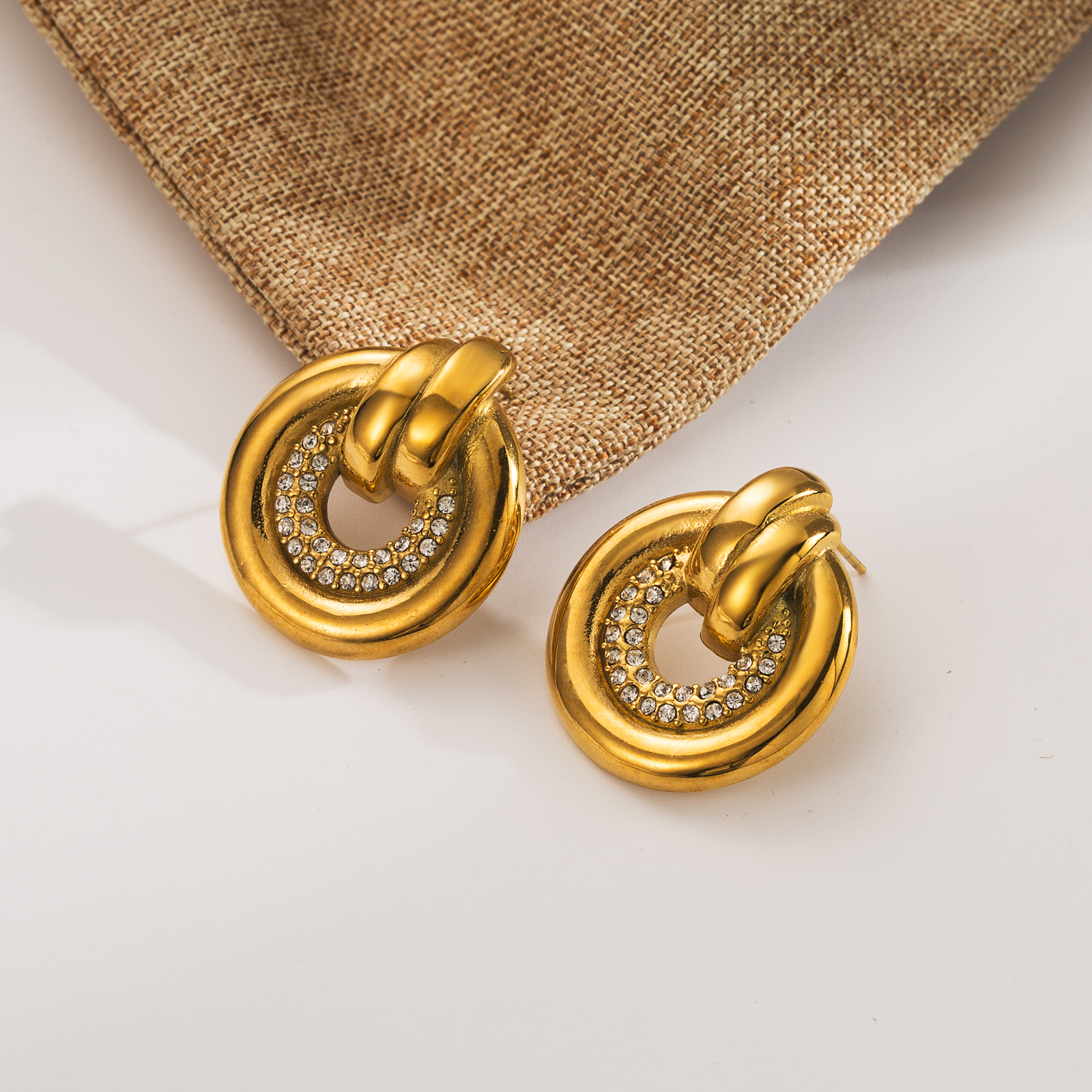 1 Pair Vintage Style Classic Style Round Plating Inlay 304 Stainless Steel Zircon 18K Gold Plated Ear Studs display picture 1