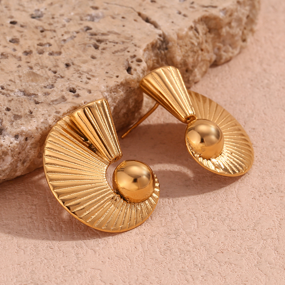1 Pair Vintage Style Modern Style Classic Style Spiral Plating 316L Stainless Steel  18K Gold Plated Ear Studs display picture 10