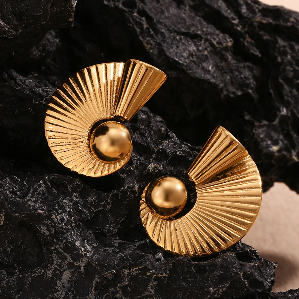 1 Pair Vintage Style Modern Style Classic Style Spiral Plating 316L Stainless Steel  18K Gold Plated Ear Studs display picture 9